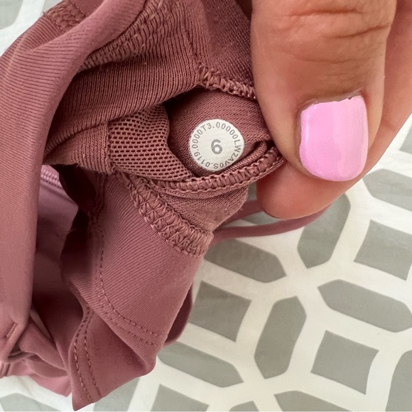 Lululemon Energy Bra - Picture 3 of 3